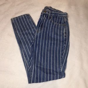 American Eagle Mom Jean